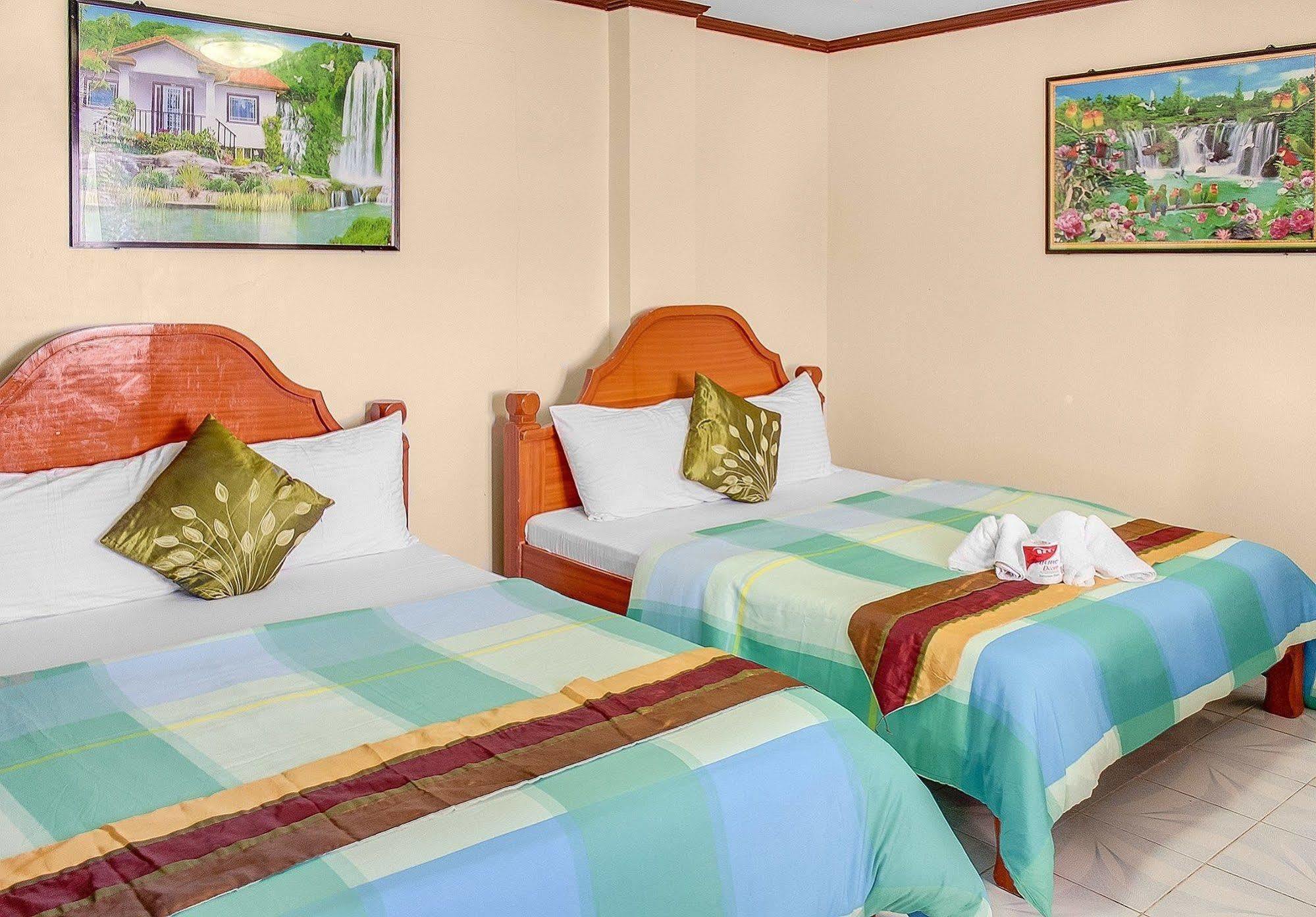 Blue Corals Beach Resort Malapascua Buitenkant foto